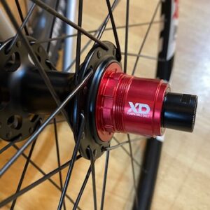 RUEDA TRASERA GURPIL DISCO GTR TUBELESS READY SL23 BOOST 29″ SRAM BLANCO